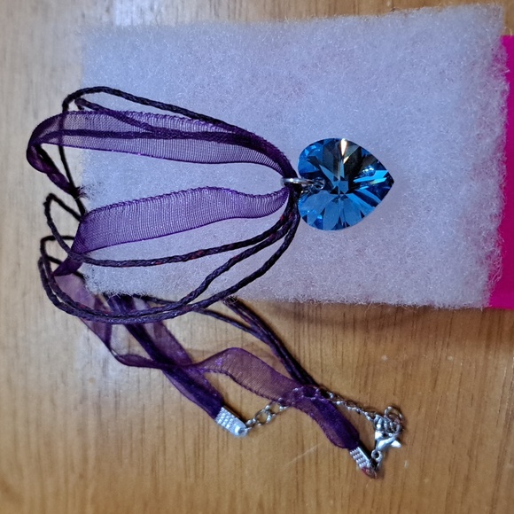 Midnight Breeze Crystal Heart Necklace - Picture 5 of 6